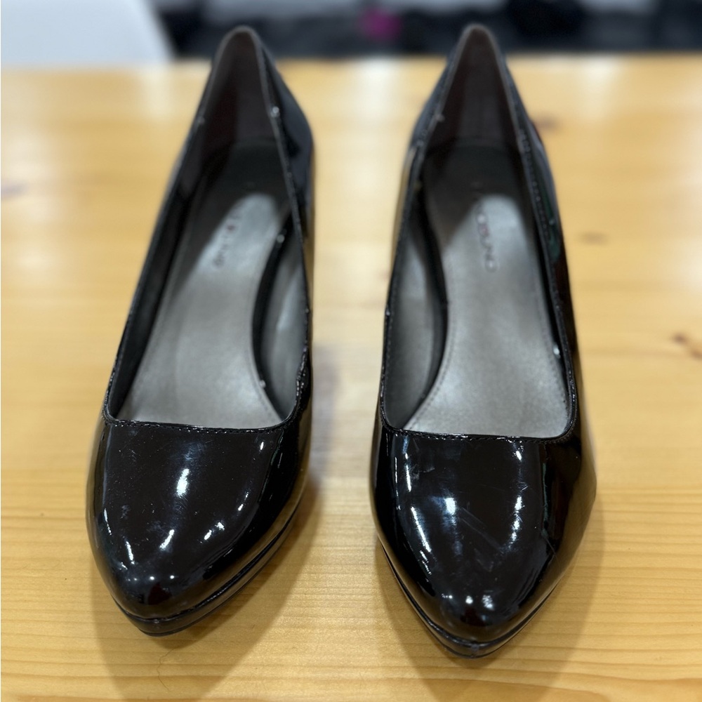 Bandolino Black Patent Leather Heels